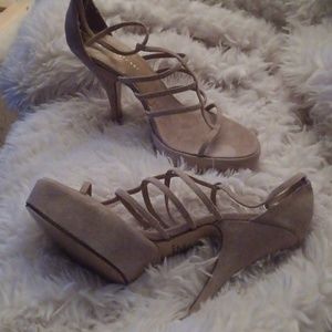 COLIN STUART Vintage Taupe suede heels
